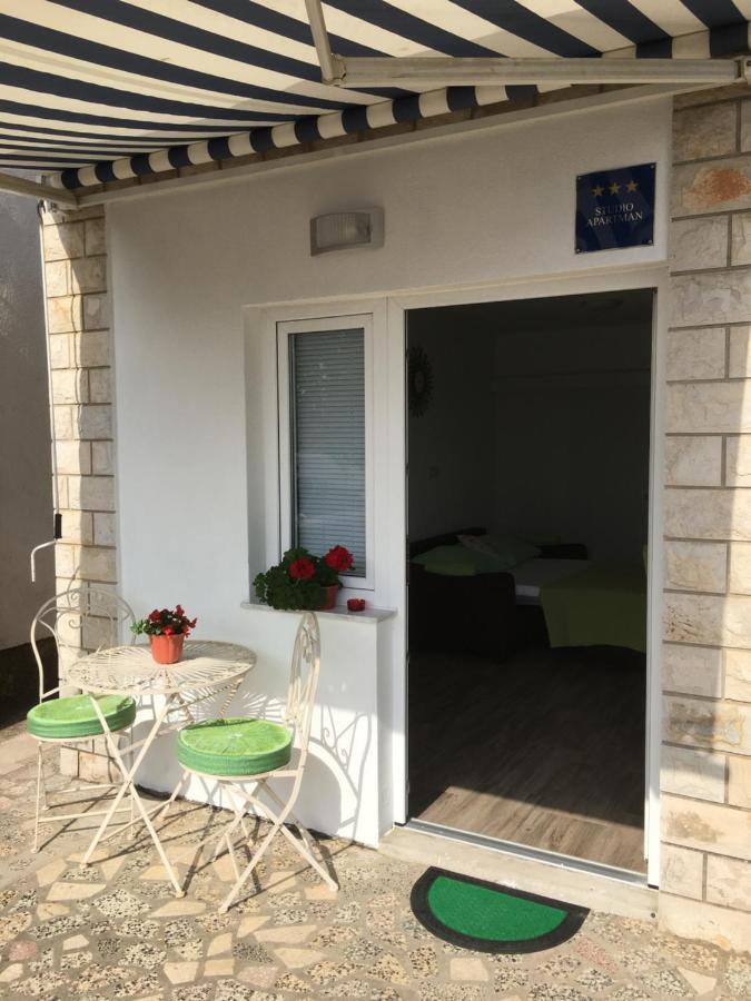 Ferienwohnung Studio Apartman Jojo Senj  Exterior foto
